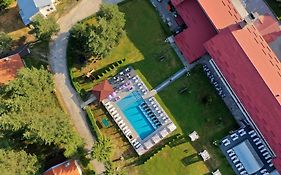 Парадайс СПА Хотел